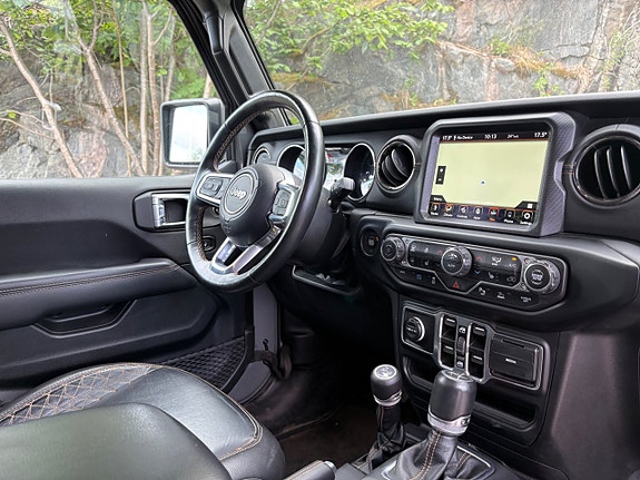 Jeep Wrangler Unlimited 11 of 22