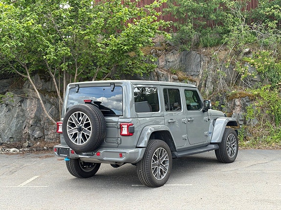 Jeep Wrangler Unlimited 6 of 22