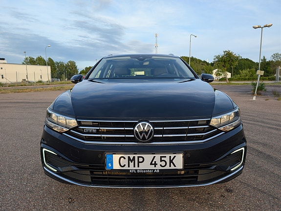 Volkswagen Passat 3 of 5