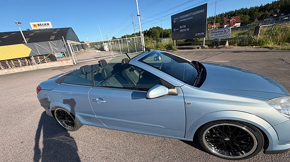 Opel Astra 2 of 5