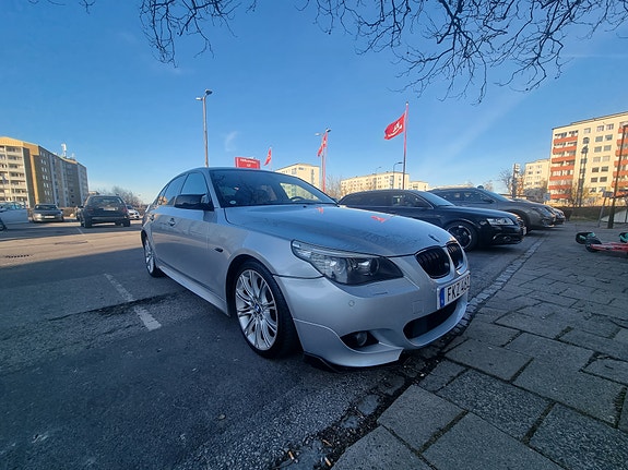 BMW 523i 11 of 12
