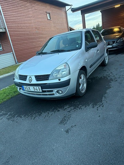 Renault Clio 2 of 5