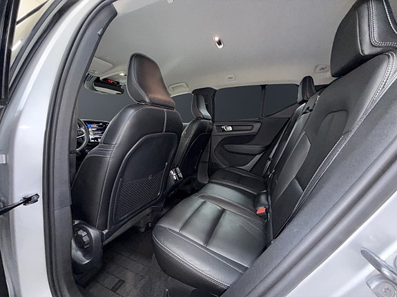 Volvo XC40 9 of 20
