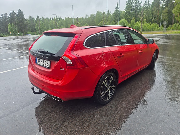 Volvo V60 3 of 5