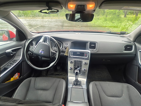 Volvo V60 7 of 10