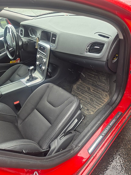Volvo V60 8 of 10