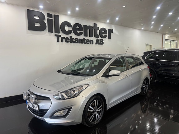 Hyundai i30 2 of 8