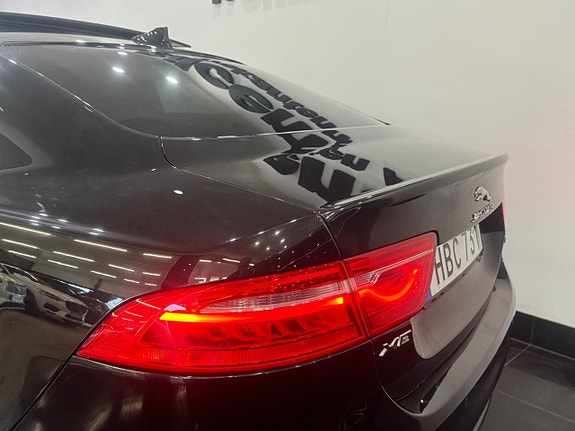 Jaguar XE 4 of 14