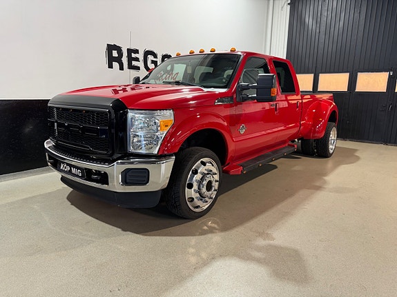 Ford F-350 2 of 5