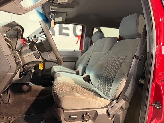Ford F-350 16 of 21