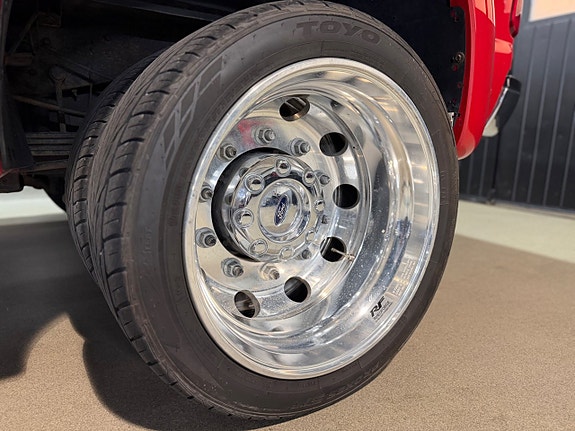 Ford F-350 14 of 21