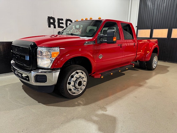 Ford F-350 3 of 5
