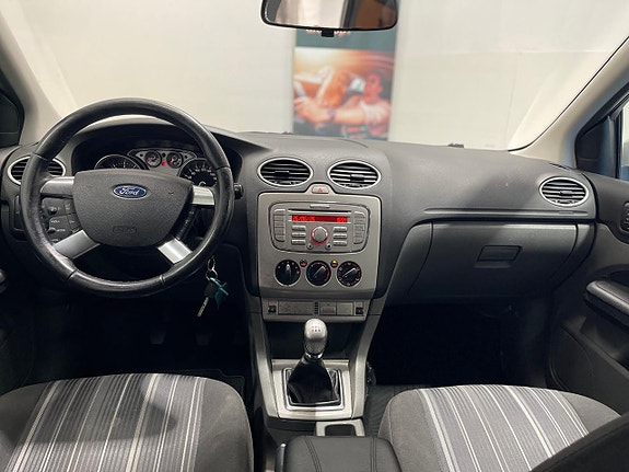 Ford Focus 12 of 14