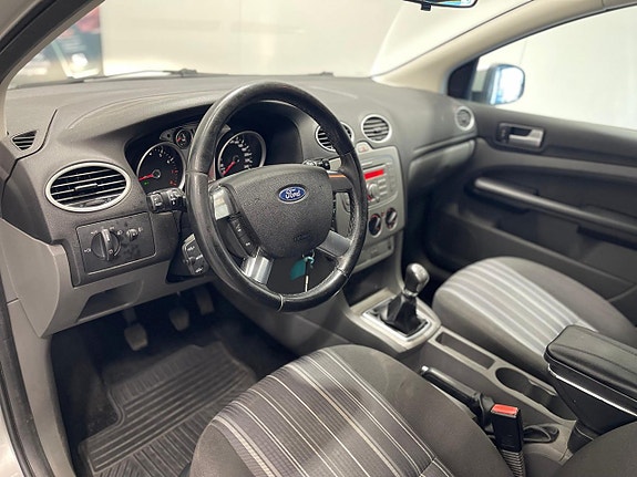 Ford Focus 11 of 14
