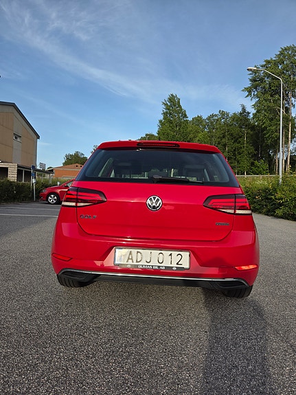 Volkswagen Golf VII 3 of 5