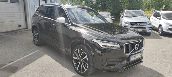 Volvo XC90 3 of 5