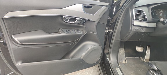 Volvo XC90 11 of 12