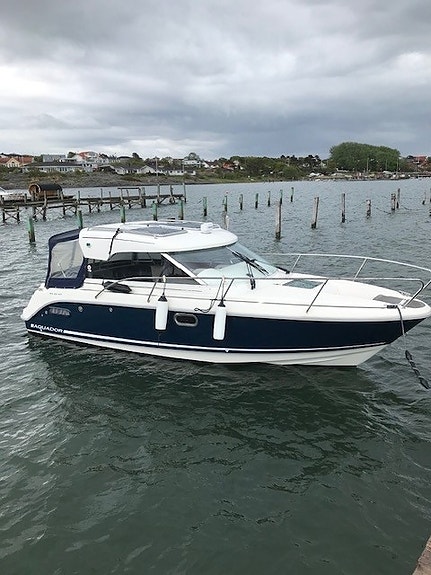 Aquador 23HT 2008 Fint skick 2 of 2