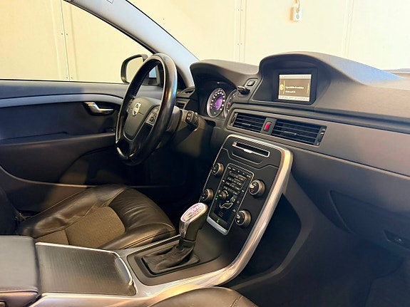 Volvo V70 9 of 20