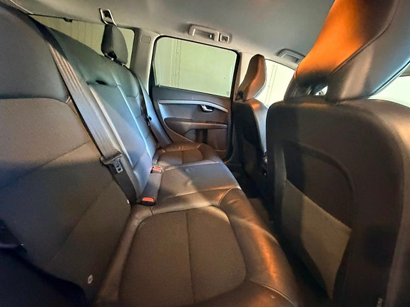 Volvo V70 7 of 20
