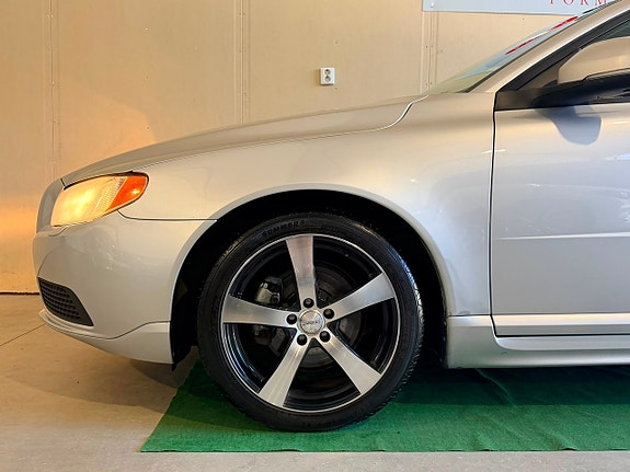Volvo V70 16 of 20