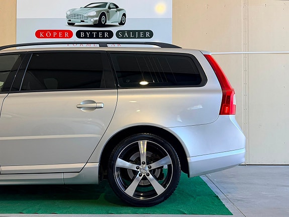 Volvo V70 17 of 20