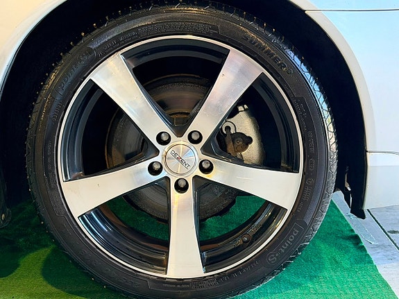 Volvo V70 3 of 20