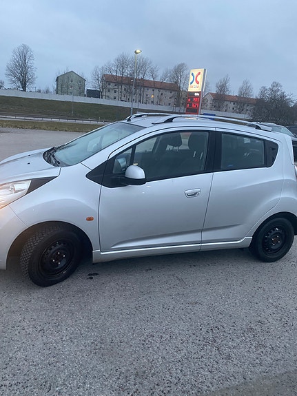 Chevrolet Spark 3 of 5