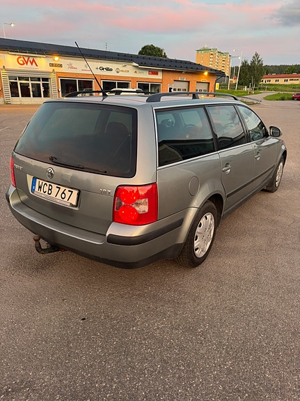 Volkswagen Passat 3 of 5