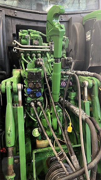 John Deere 6215R 4 of 6