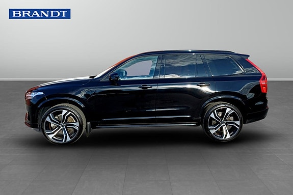 Volvo XC90 3 of 5