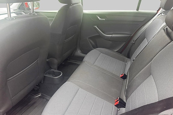 Skoda Rapid 12 of 20