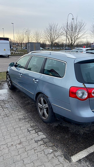 Volkswagen Passat 3 of 5