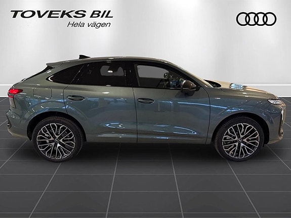 Audi Q3 4 of 5