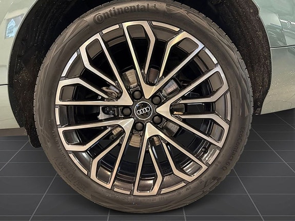 Audi Q3 9 of 17