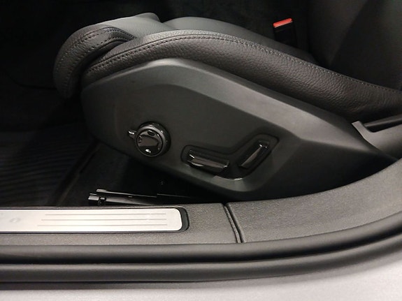 Volvo V60 12 of 14