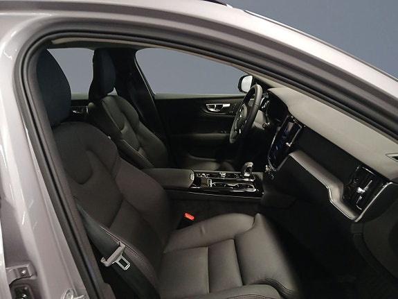 Volvo V60 7 of 14