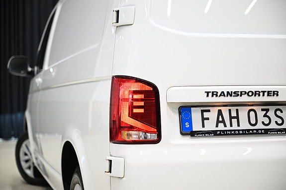 Volkswagen Transporter 11 of 30