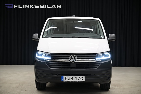 Volkswagen Caravelle 11 of 30