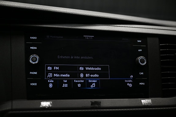 Volkswagen Caravelle 25 of 30