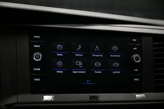 Volkswagen Caravelle 24 of 30