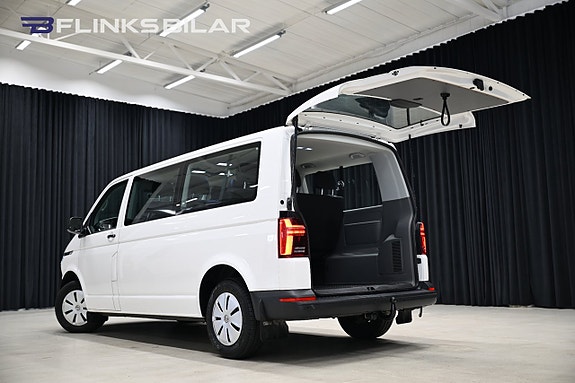 Volkswagen Caravelle 5 of 5