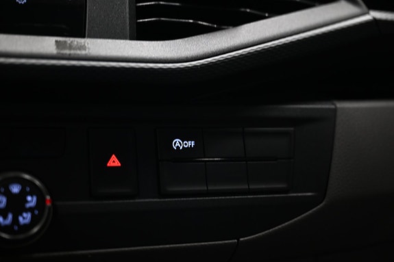 Volkswagen Caravelle 29 of 30