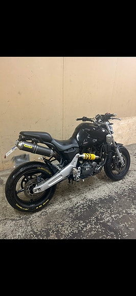 Yamaha MT-03 2 of 4