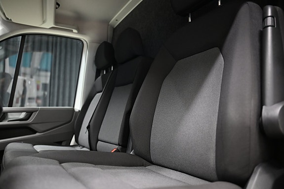 Volkswagen Crafter 13 of 27