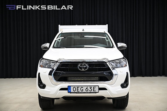 Toyota HiLux 12 of 26