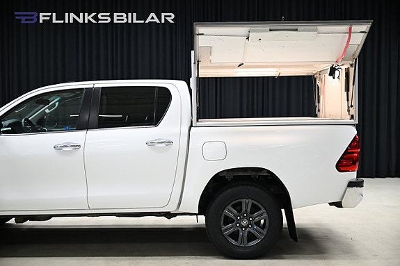 Toyota HiLux 4 of 5