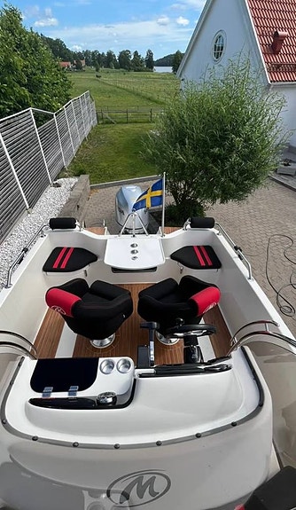 Micore 628 CC - 2018 - Honda 135 - Premium båt - 80 timmar 9 of 16