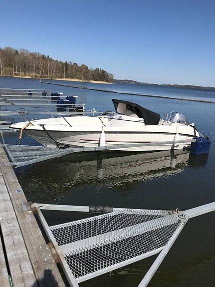 Micore 628 CC - 2018 - Honda 135 - Premium båt - 80 timmar 2 of 16