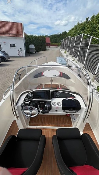 Micore 628 CC - 2018 - Honda 135 - Premium båt - 80 timmar 13 of 16